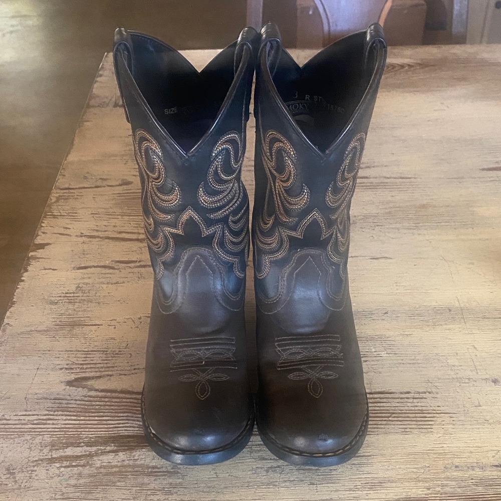 Big Boy size 3  Monterey Western Boot.  
Well loved and in good condition!